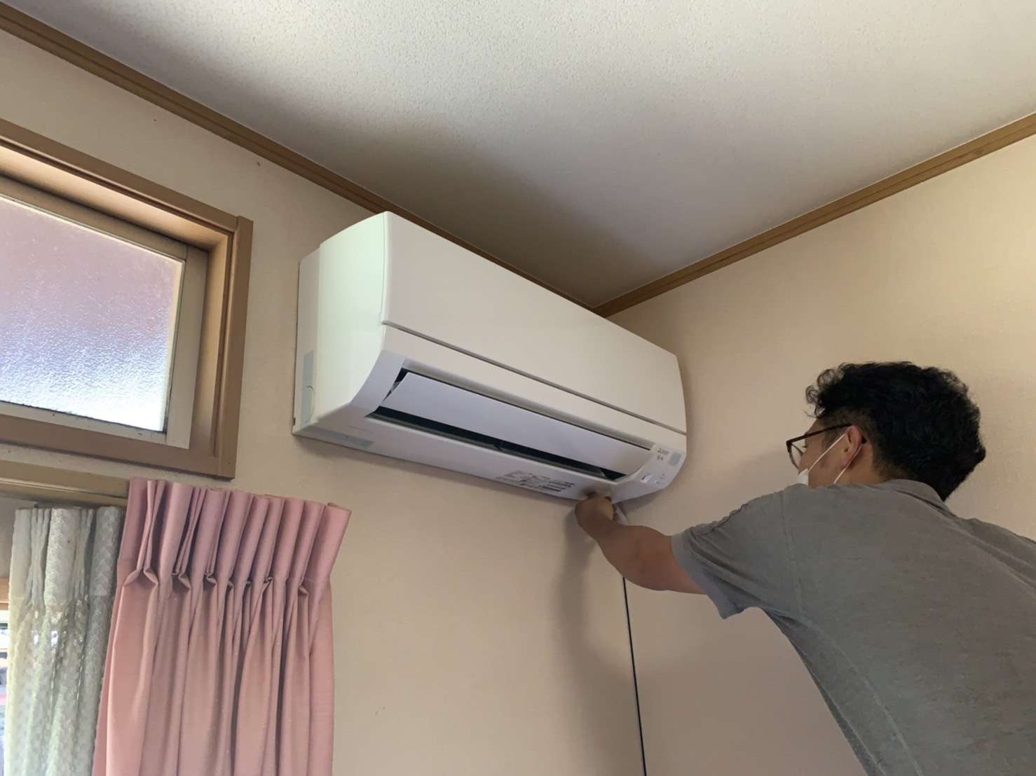 長浜市高月町でエアコン取り替え工事いただきました